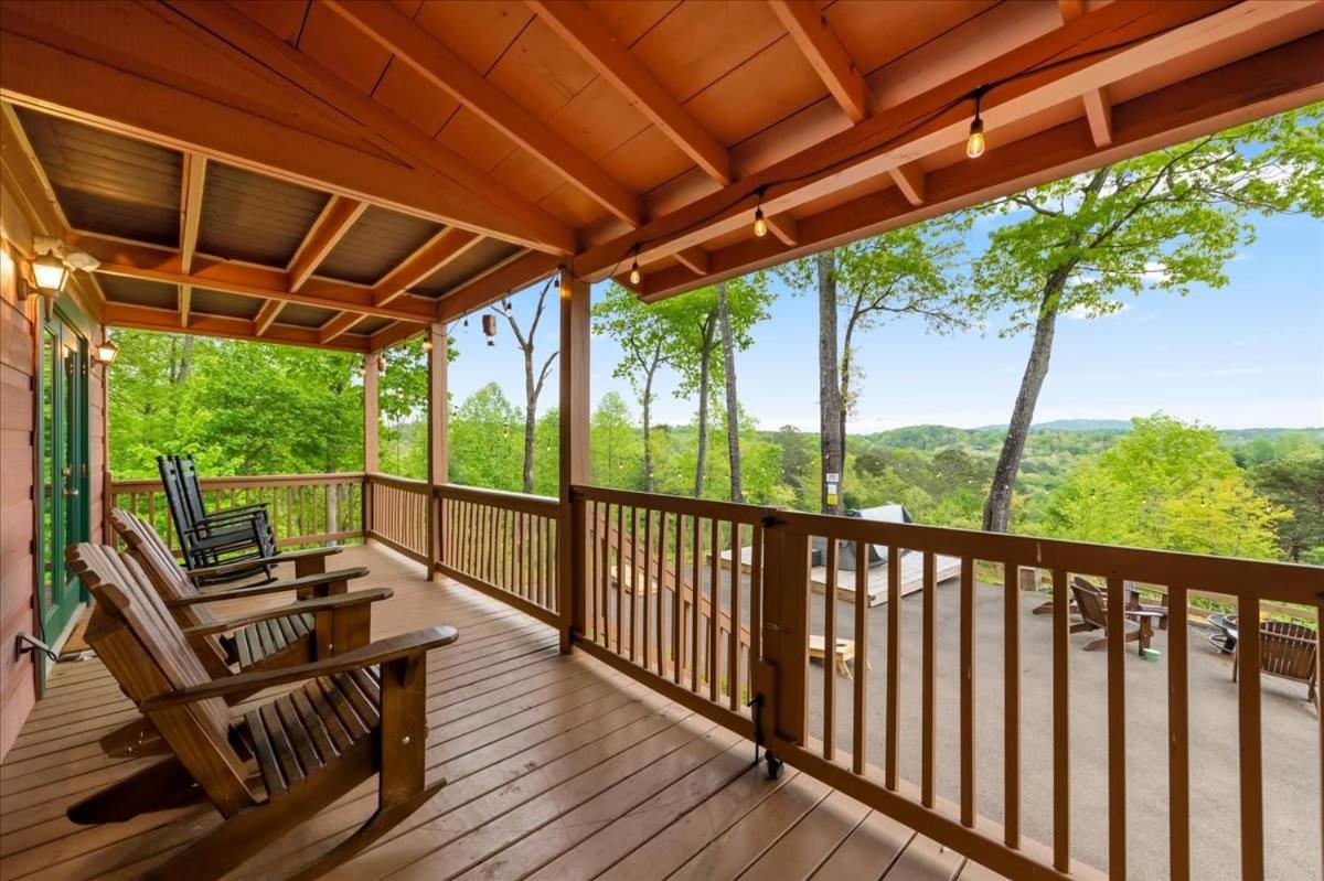 Views In - Waffle Bar-king Bed-hottub Holiday home