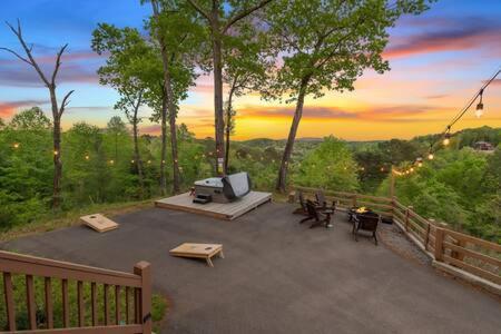 Holiday home Views In - Waffle Bar-king Bed-hottub