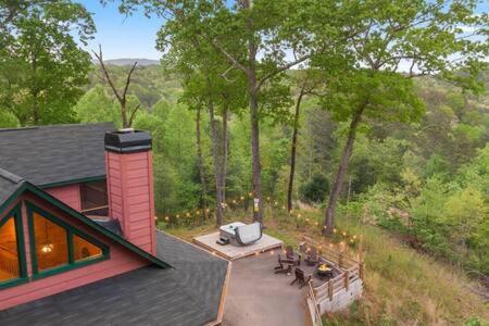 Holiday home Views In - Waffle Bar-king Bed-hottub