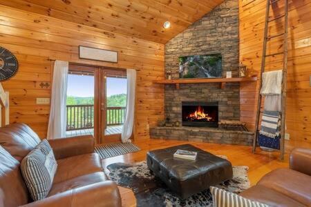 Holiday home Views In - Waffle Bar-king Bed-hottub